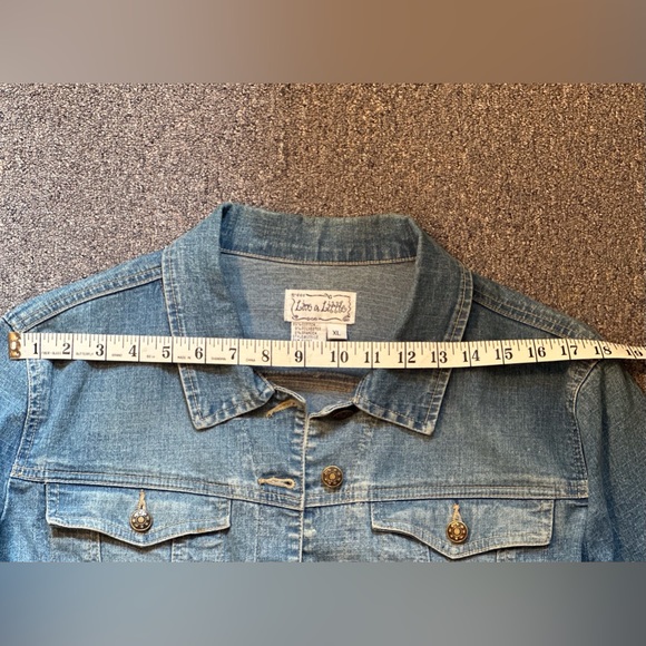 Women’s XL light wash denim jacket. LIVE A LITTLE. $12 light weight, stretchy. - Picture 3 of 7